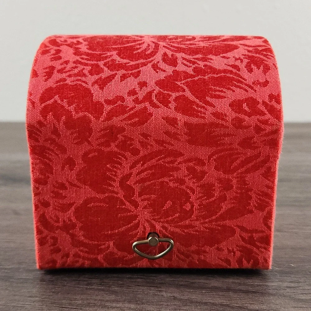 Christmas Music Box‎ Red Brocade Santa Reindeer Here Comes Santa Claus